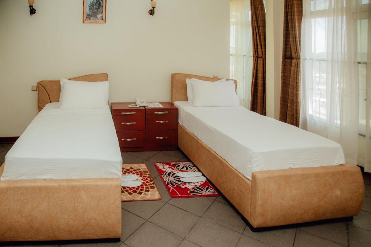 seven skies hotel Arusha Exteriör bild